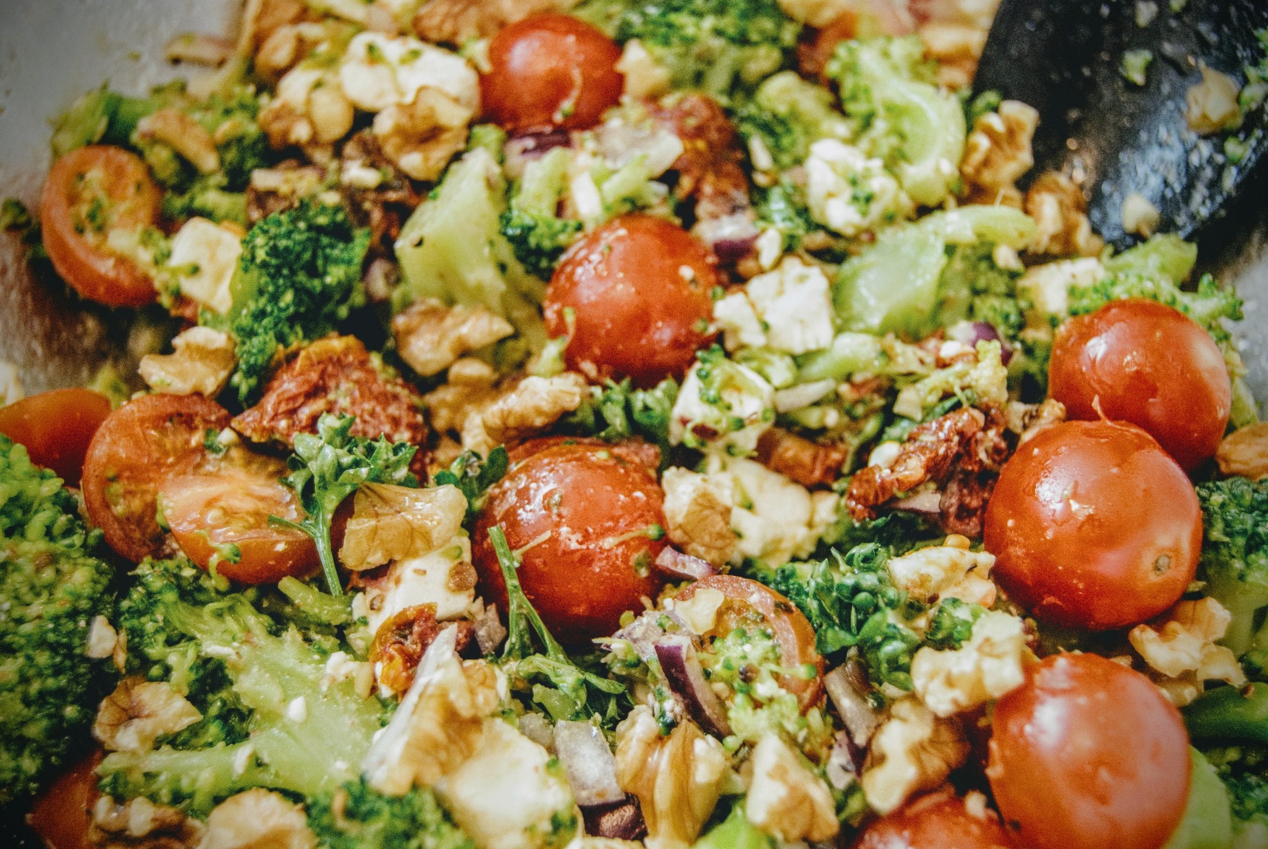 Low Carb Brokkoli-Feta Salat - Choose Your Level™