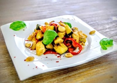 Low Carb Pfannengericht Gemüse Erdnuss