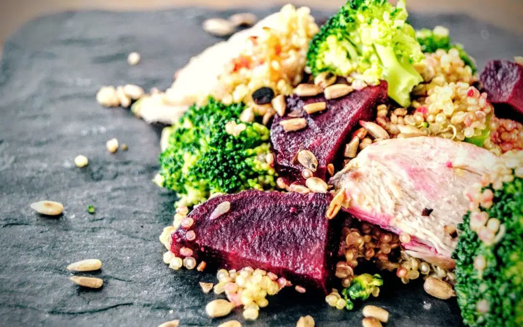 Einfacher Quinoa Salat mit Rote Beete