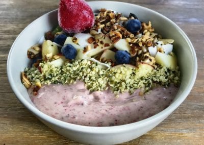 Smoothie Bowl – Erdbeer